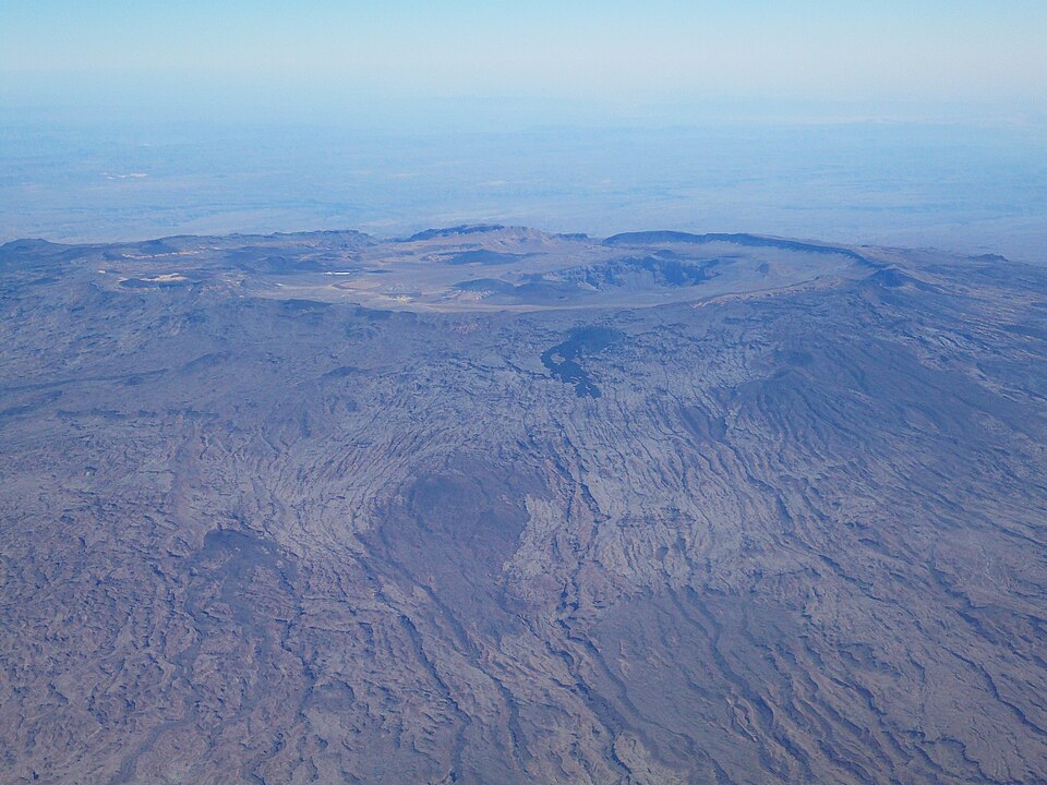 Vista aérea de la caldera del volcán Emi Koussi