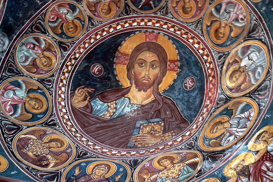 Fresco de Cristo rodeado de santos en la cúpula de la iglesia de Asinou