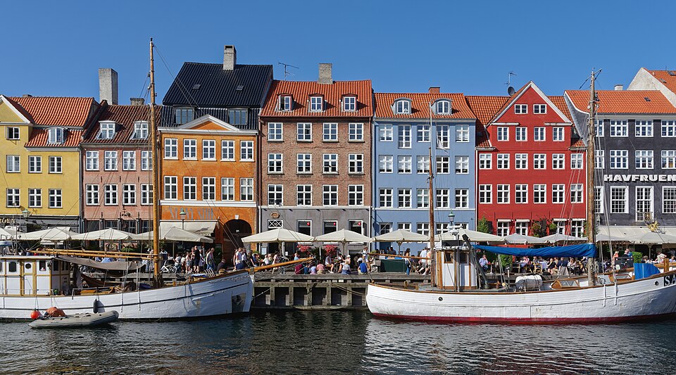Las casas de colores y los barcos del canal de Nyhavn