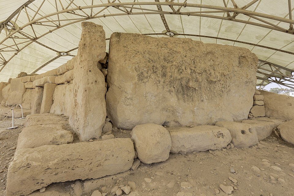 Los enormes bloques de piedra del templo de Ħaġar Qim, en Malta