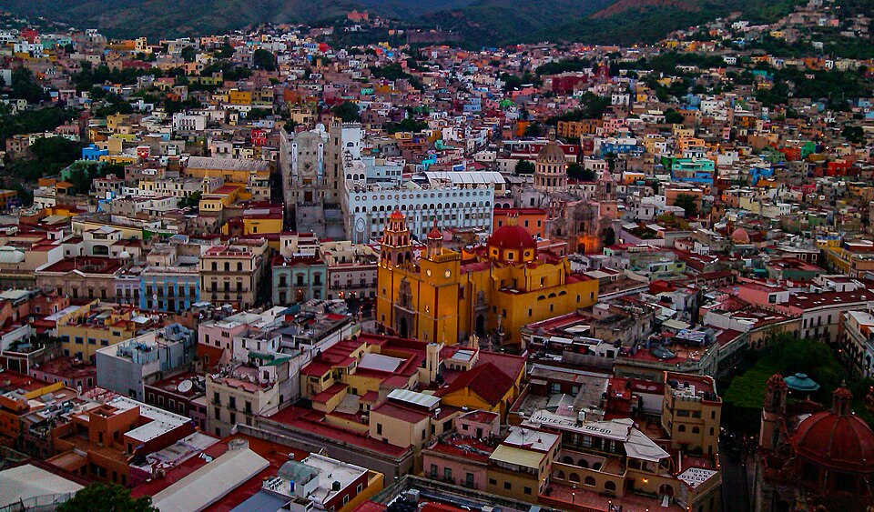 Vista panorámica de Guanajuato al atardecer