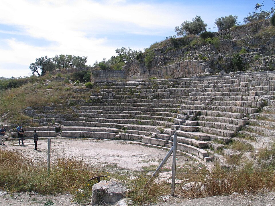 Gradas de piedra del teatro romano de Sebastia