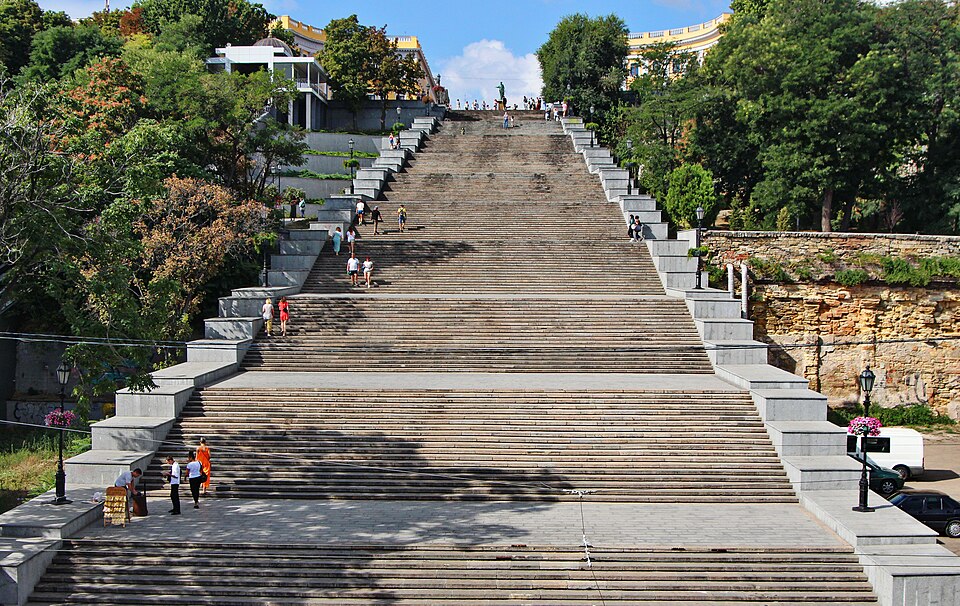 La Escalera Potemkin de Odesa vista desde abajo